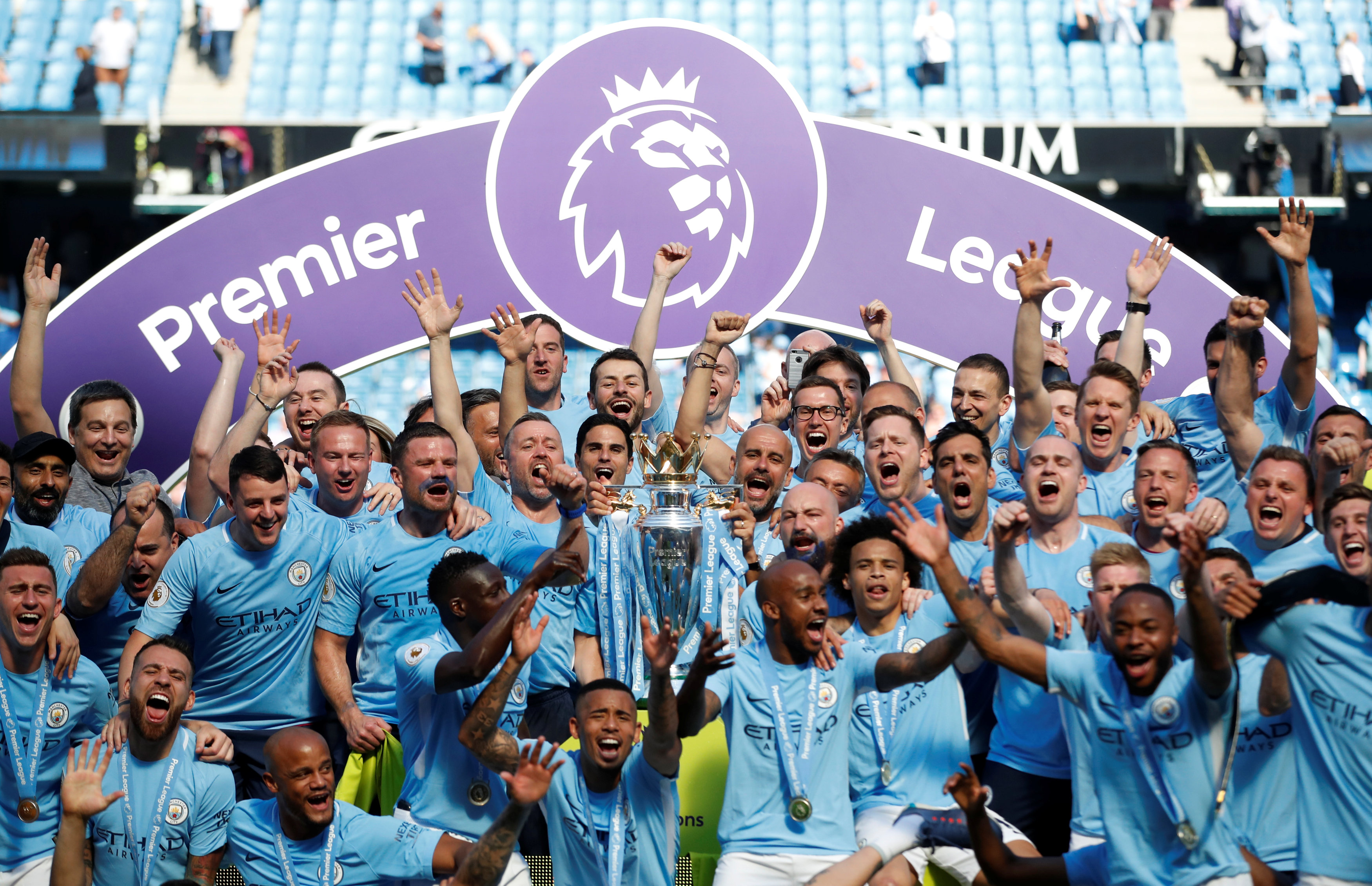 斯赫米德小 斯赫米德小