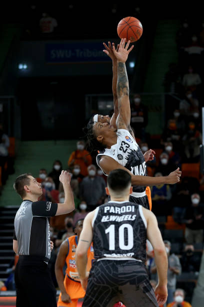 了决定性的 了决定性的