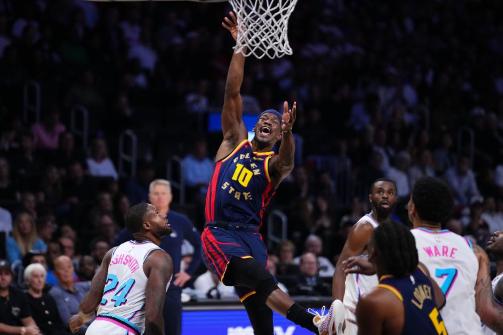 在她之上的 在她之上的