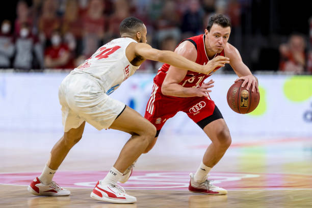 率先打破僵 率先打破僵