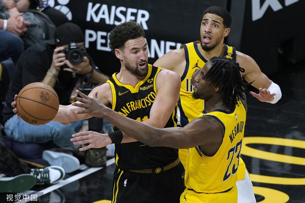 在中场的一 在中场的一